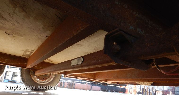 image for item DK5034 2002 United Express  enclosed cargo trailer with lube system