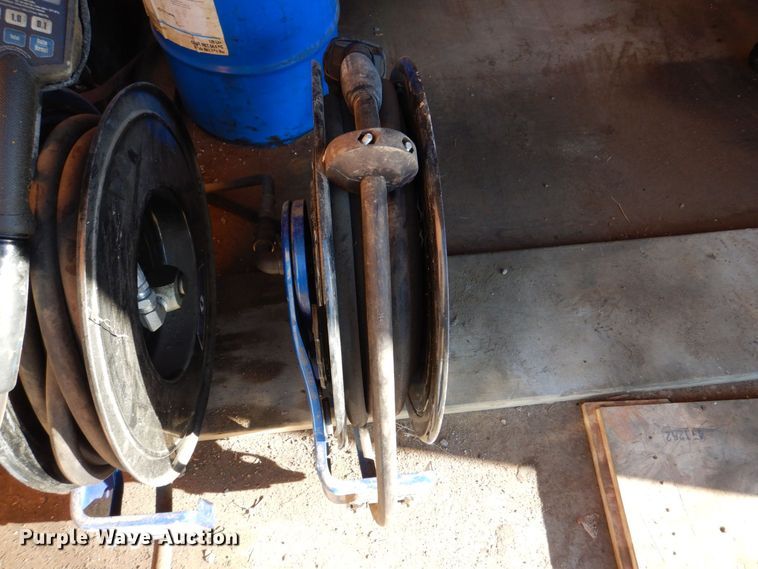 image for item DK5034 2002 United Express  enclosed cargo trailer with lube system