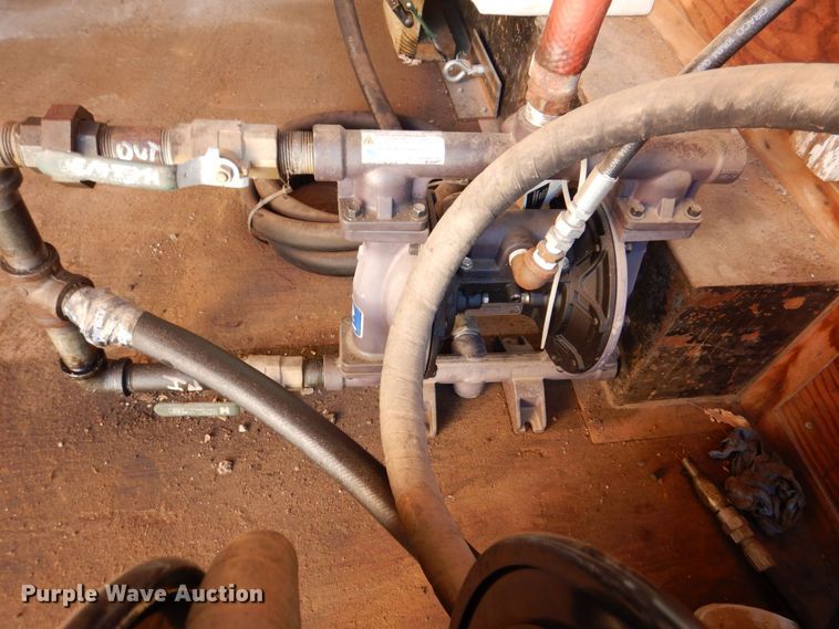 image for item DK5034 2002 United Express  enclosed cargo trailer with lube system