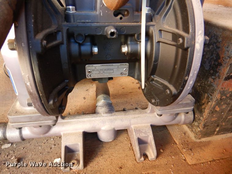 image for item DK5034 2002 United Express  enclosed cargo trailer with lube system