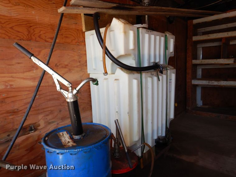 image for item DK5034 2002 United Express  enclosed cargo trailer with lube system