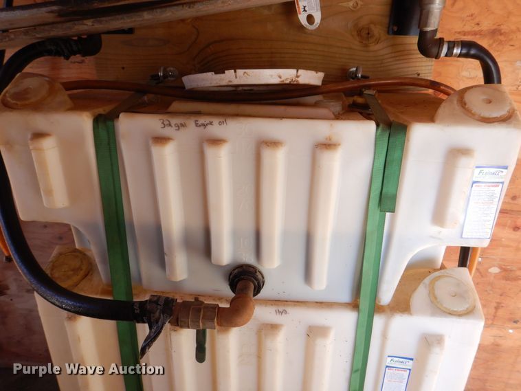 image for item DK5034 2002 United Express  enclosed cargo trailer with lube system