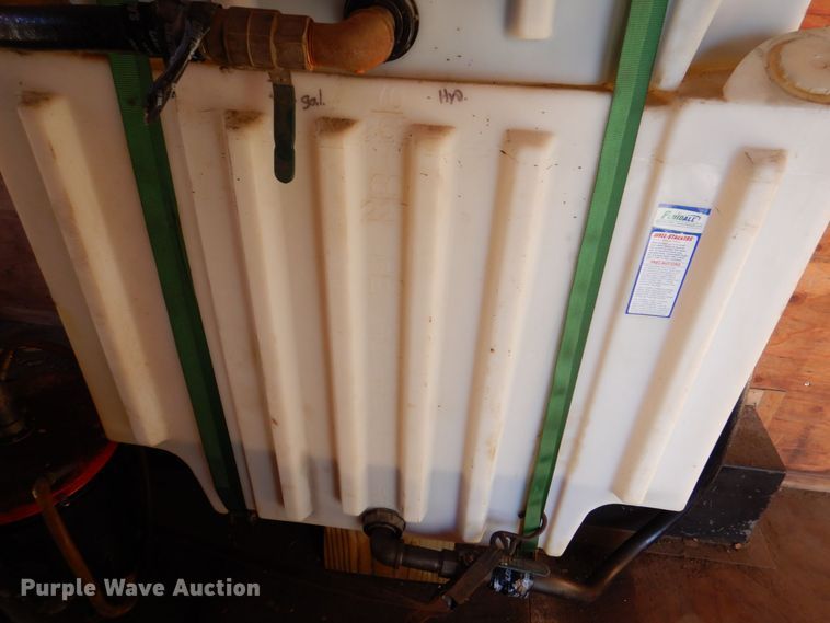 image for item DK5034 2002 United Express  enclosed cargo trailer with lube system