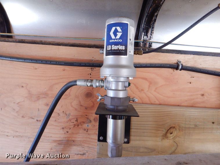 image for item DK5034 2002 United Express  enclosed cargo trailer with lube system