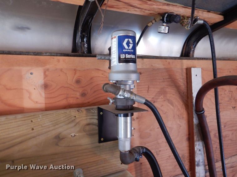 image for item DK5034 2002 United Express  enclosed cargo trailer with lube system