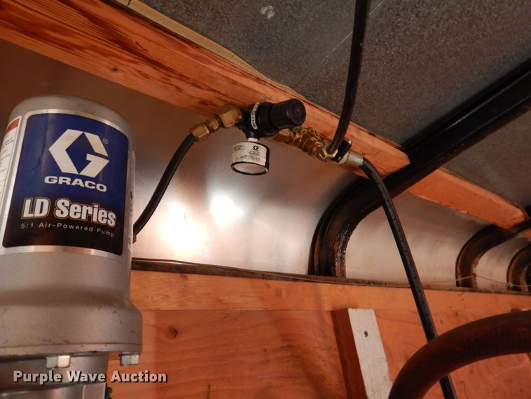 image for item DK5034 2002 United Express  enclosed cargo trailer with lube system