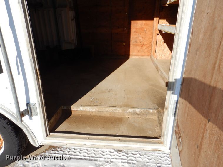 image for item DK5034 2002 United Express  enclosed cargo trailer with lube system