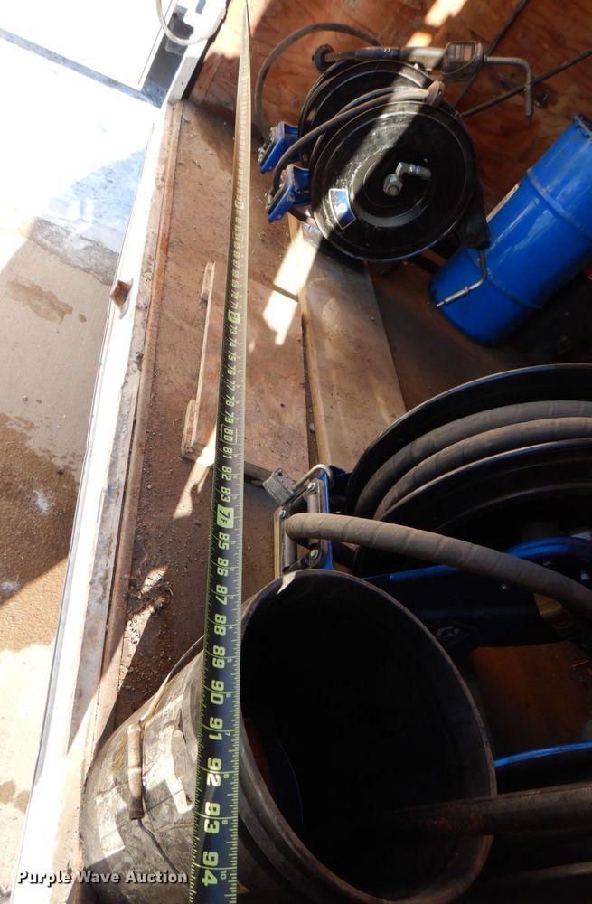 image for item DK5034 2002 United Express  enclosed cargo trailer with lube system