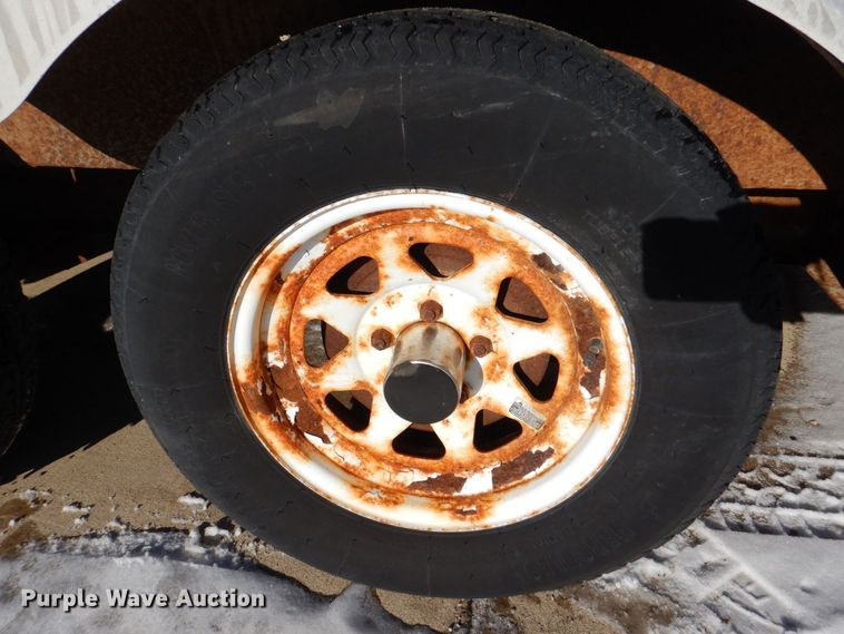 image for item DK5034 2002 United Express  enclosed cargo trailer with lube system