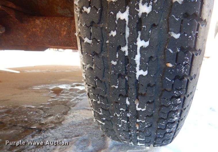 image for item DK5034 2002 United Express  enclosed cargo trailer with lube system