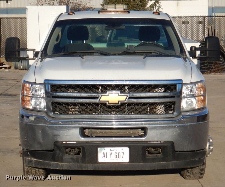 image for item DK5035 2013 Chevrolet Silverado 3500HD  pickup truck