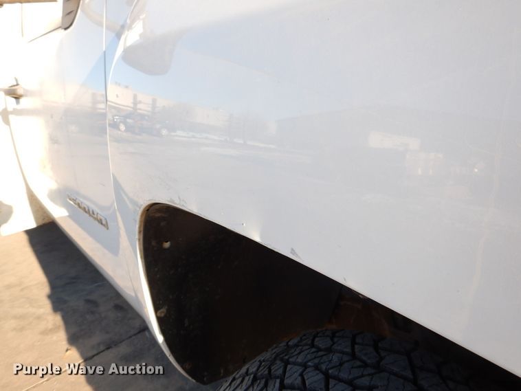 image for item DK5035 2013 Chevrolet Silverado 3500HD  pickup truck