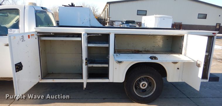 image for item DK5035 2013 Chevrolet Silverado 3500HD  pickup truck