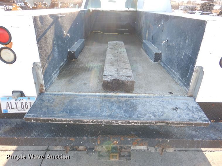 image for item DK5035 2013 Chevrolet Silverado 3500HD  pickup truck