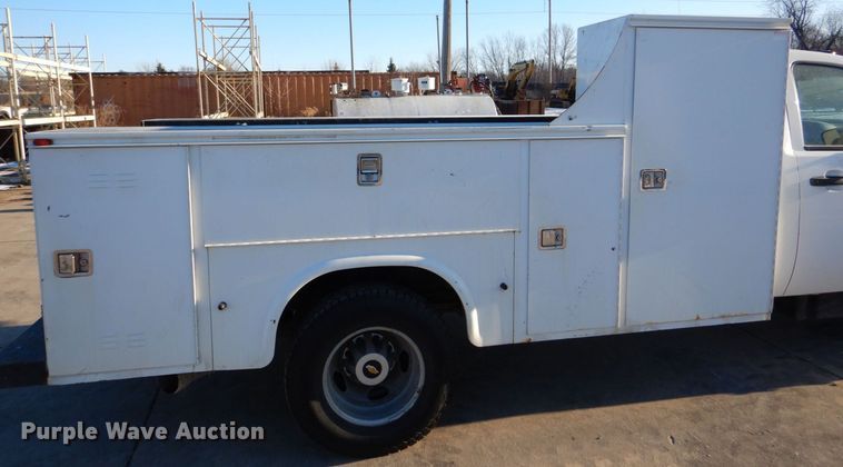 image for item DK5035 2013 Chevrolet Silverado 3500HD  pickup truck