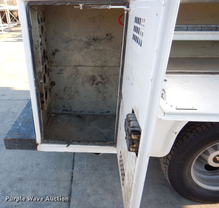 image for item DK5035 2013 Chevrolet Silverado 3500HD  pickup truck