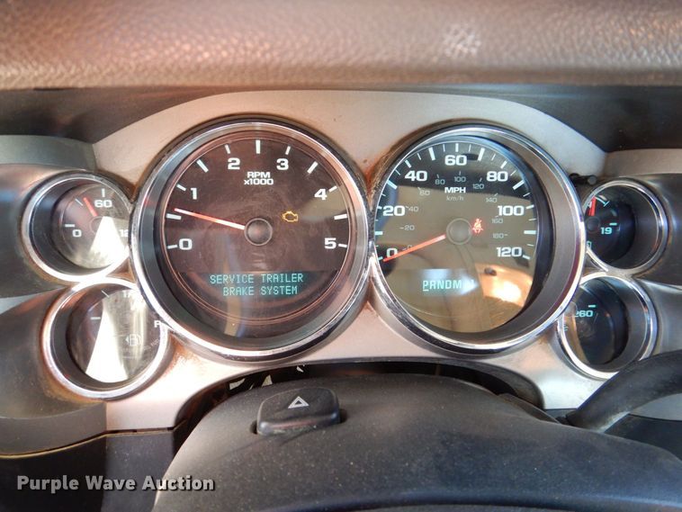 image for item DK5035 2013 Chevrolet Silverado 3500HD  pickup truck