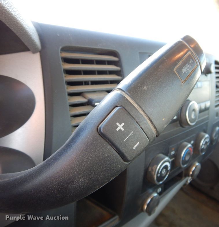 image for item DK5035 2013 Chevrolet Silverado 3500HD  pickup truck