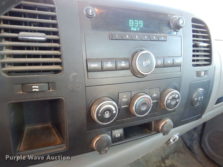 image for item DK5035 2013 Chevrolet Silverado 3500HD  pickup truck