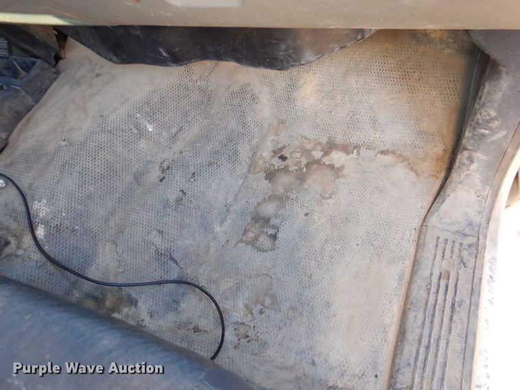 image for item DK5035 2013 Chevrolet Silverado 3500HD  pickup truck