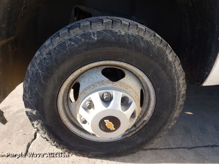 image for item DK5035 2013 Chevrolet Silverado 3500HD  pickup truck
