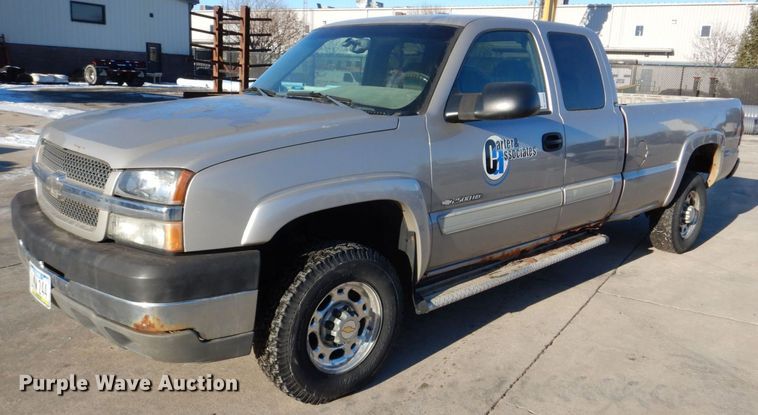 image for item DK5036 2004 Chevrolet Silverado 2500HD  pickup truck