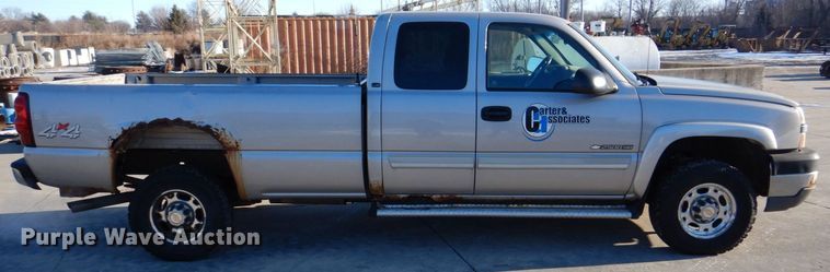 image for item DK5036 2004 Chevrolet Silverado 2500HD  pickup truck