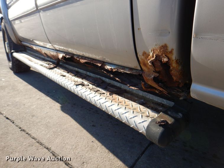 image for item DK5036 2004 Chevrolet Silverado 2500HD  pickup truck