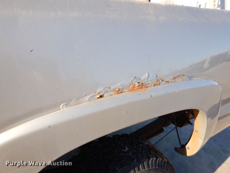 image for item DK5036 2004 Chevrolet Silverado 2500HD  pickup truck