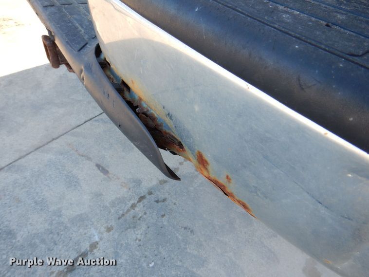 image for item DK5036 2004 Chevrolet Silverado 2500HD  pickup truck