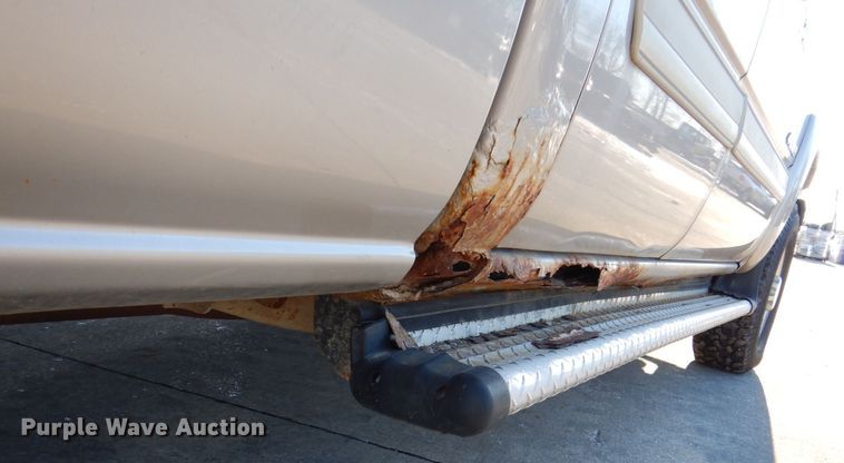 image for item DK5036 2004 Chevrolet Silverado 2500HD  pickup truck