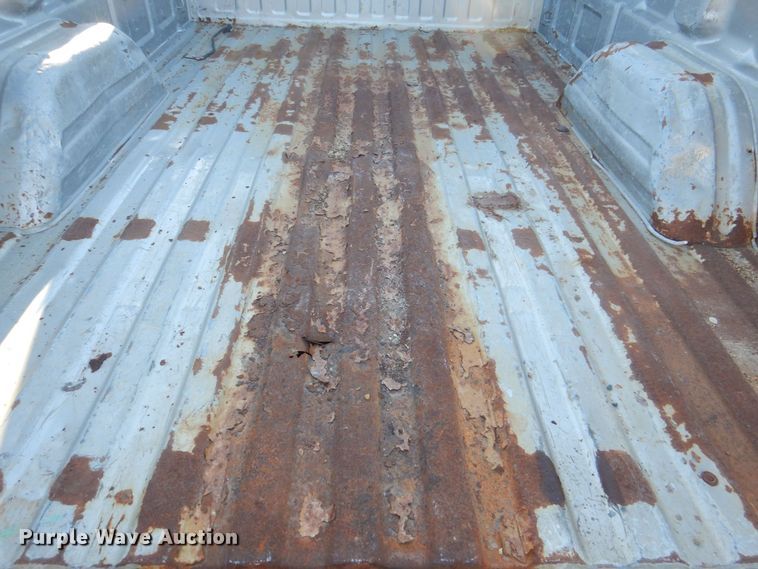 image for item DK5036 2004 Chevrolet Silverado 2500HD  pickup truck