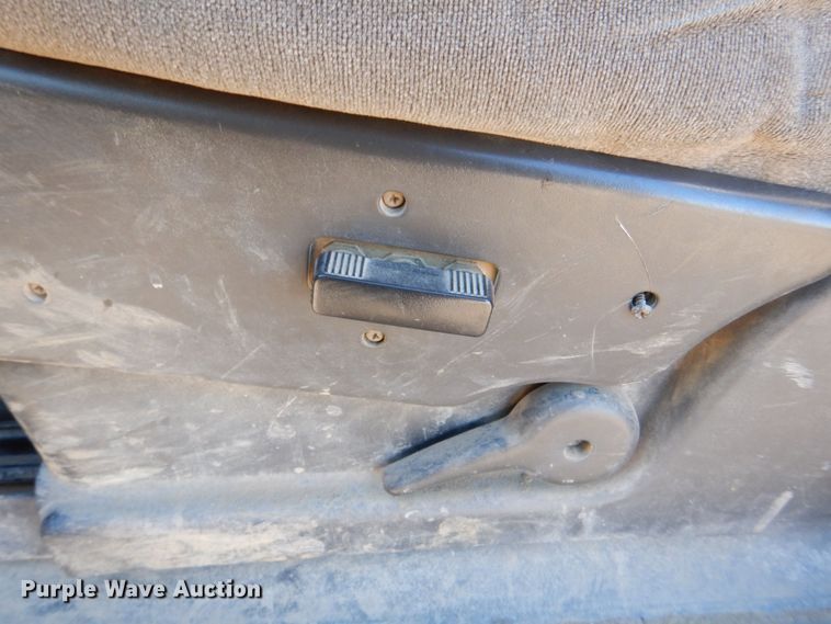 image for item DK5036 2004 Chevrolet Silverado 2500HD  pickup truck