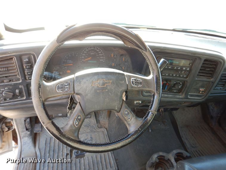 image for item DK5036 2004 Chevrolet Silverado 2500HD  pickup truck