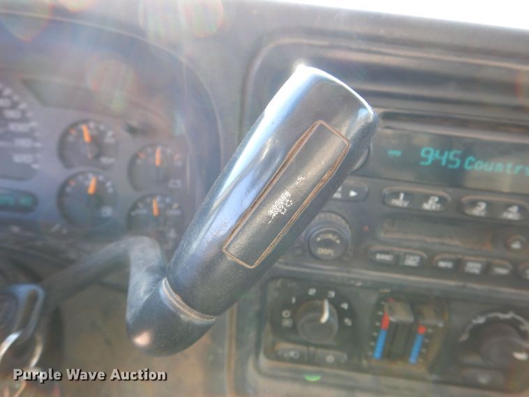 image for item DK5036 2004 Chevrolet Silverado 2500HD  pickup truck