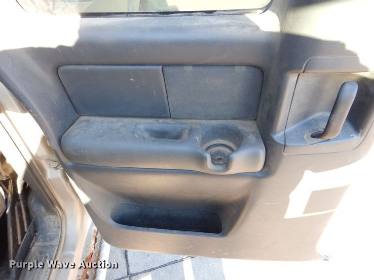 image for item DK5036 2004 Chevrolet Silverado 2500HD  pickup truck