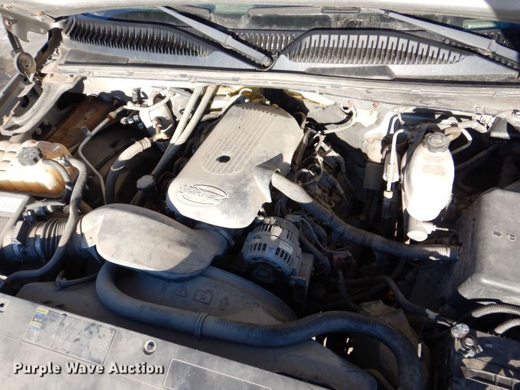 image for item DK5036 2004 Chevrolet Silverado 2500HD  pickup truck