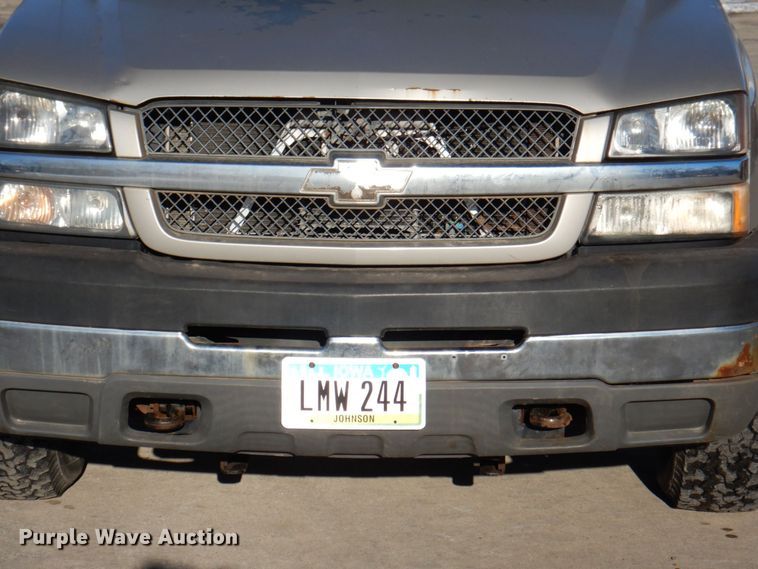 image for item DK5036 2004 Chevrolet Silverado 2500HD  pickup truck