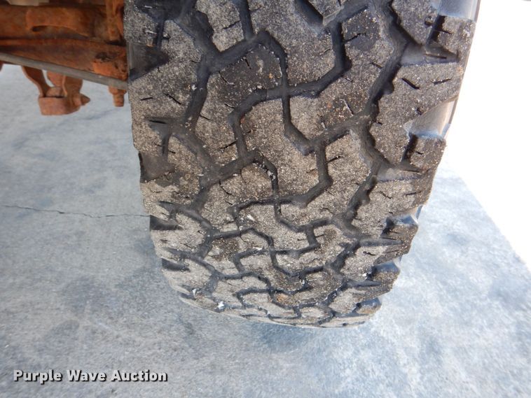 image for item DK5036 2004 Chevrolet Silverado 2500HD  pickup truck