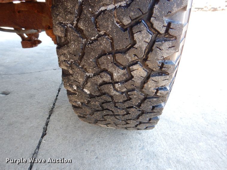 image for item DK5036 2004 Chevrolet Silverado 2500HD  pickup truck