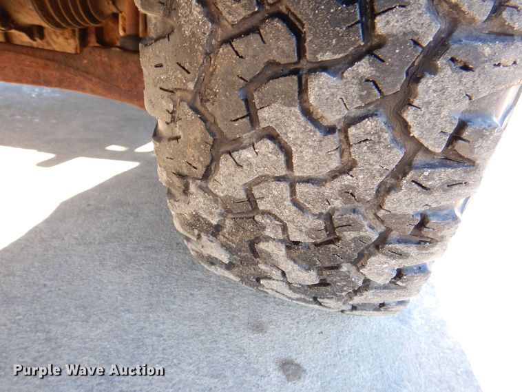 image for item DK5036 2004 Chevrolet Silverado 2500HD  pickup truck