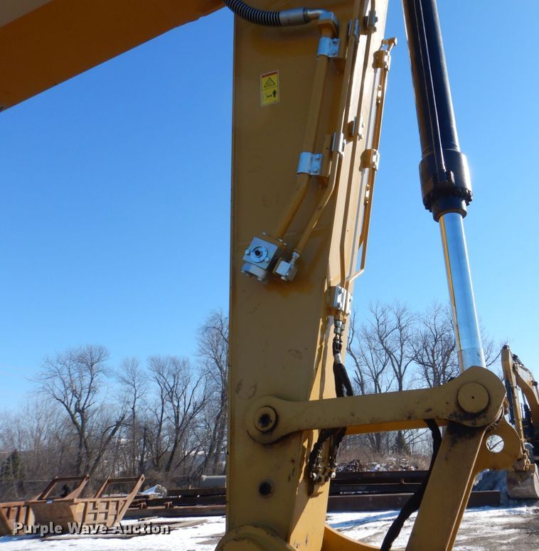 image for item DK5051 2021 Caterpillar 325  excavator