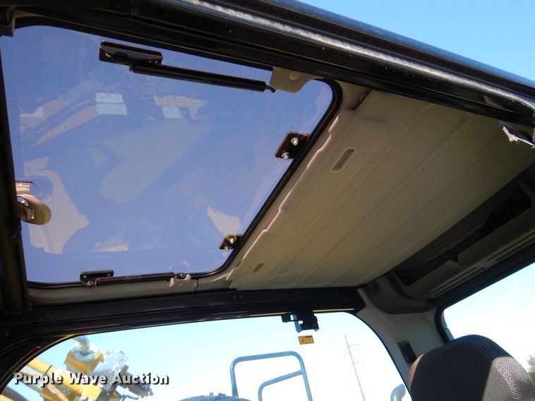 image for item DK5051 2021 Caterpillar 325  excavator