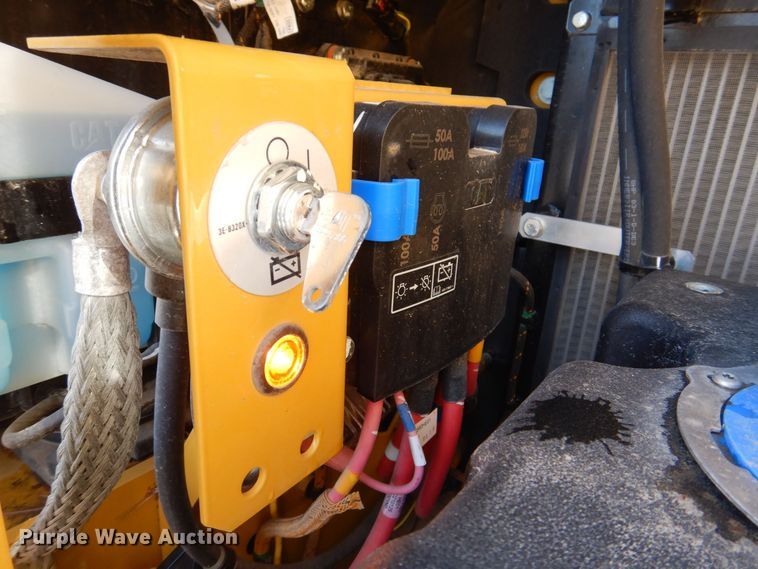 image for item DK5051 2021 Caterpillar 325  excavator