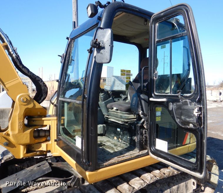 image for item DK5056 2015 Caterpillar 308E2 CR  mini excavator