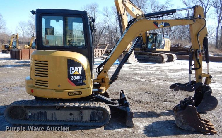 image for item DK5057 2016 Caterpillar 304E2 CR  mini excavator