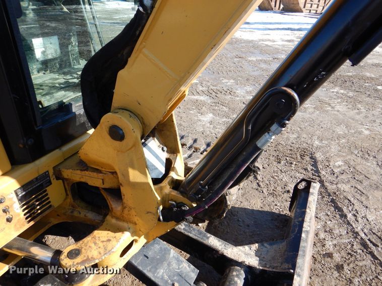image for item DK5057 2016 Caterpillar 304E2 CR  mini excavator