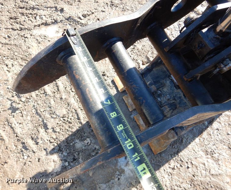 image for item DK5057 2016 Caterpillar 304E2 CR  mini excavator