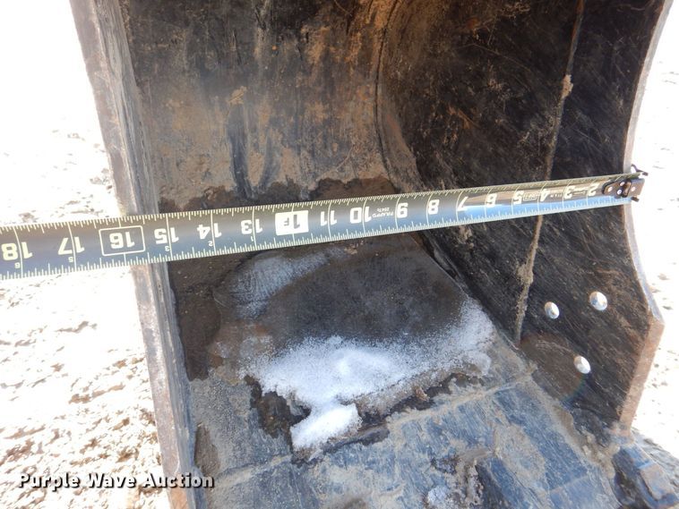 image for item DK5057 2016 Caterpillar 304E2 CR  mini excavator