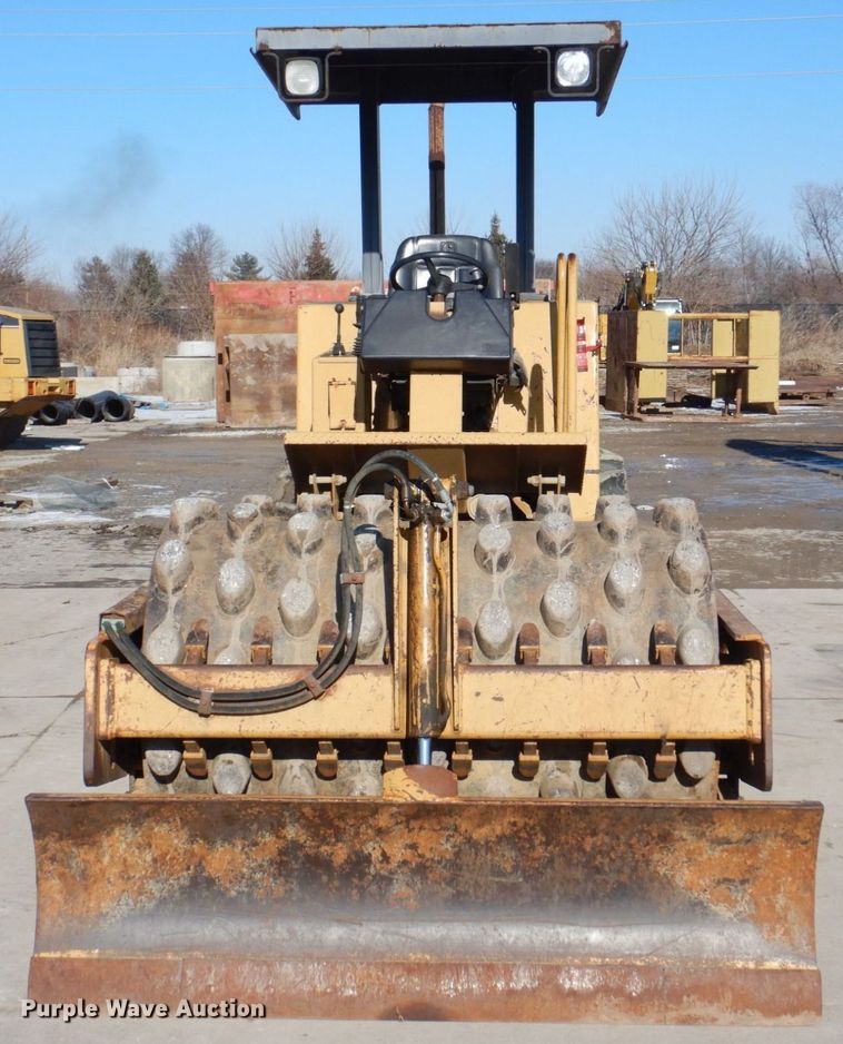 image for item DK5058 1999 Caterpillar CP433C  single drum vibratory roller